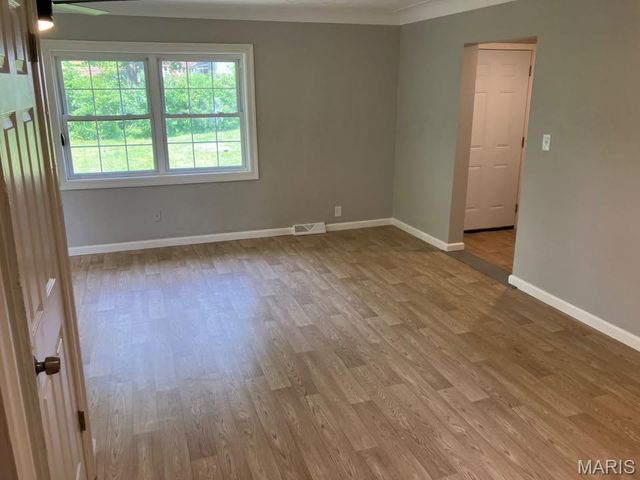 983 Riley Avenue, Alton, IL 62002