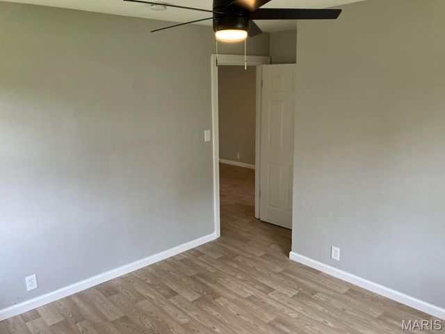 983 Riley Avenue, Alton, IL 62002