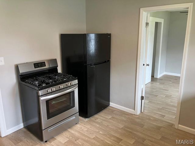 983 Riley Avenue, Alton, IL 62002