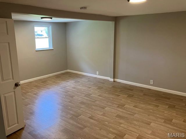 983 Riley Avenue, Alton, IL 62002