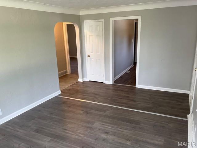 983 Riley Avenue, Alton, IL 62002