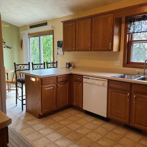 2165 DEER HAVEN DRIVE, Menasha, WI 54952