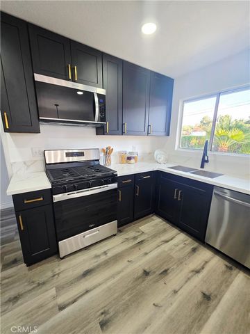 7167 Columbia Way, Lancaster, CA 93536