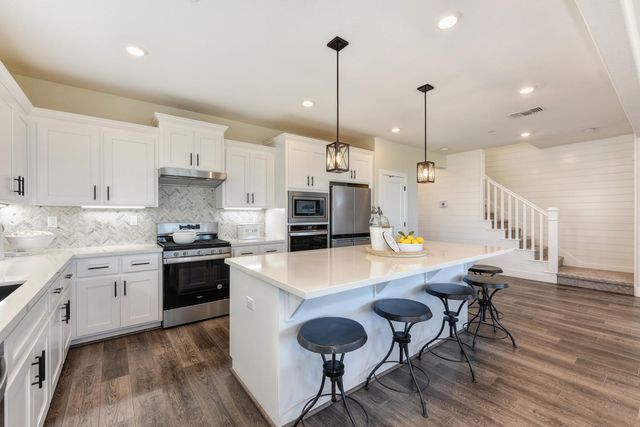 4080 Peter's Ct, Rocklin, CA 95765