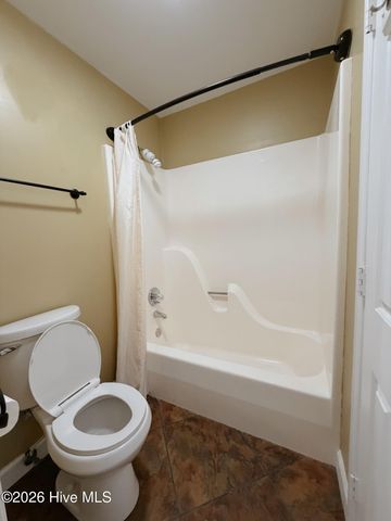1861 Quail Ridge Road D, Greenville, NC 27858