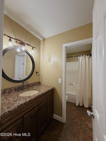 1861 Quail Ridge Road D, Greenville, NC 27858