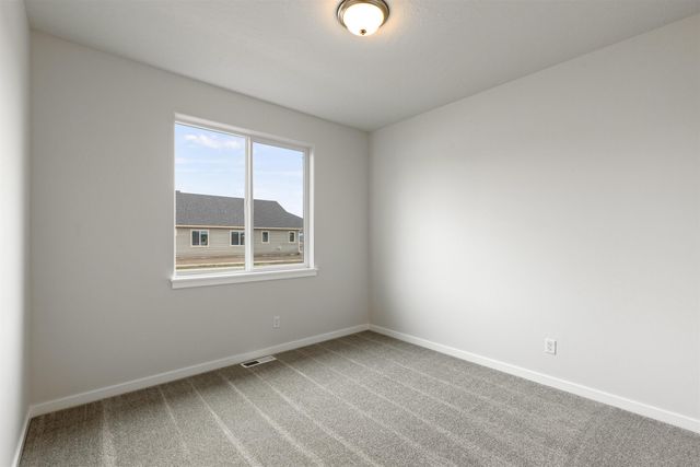 12225 N VALENCIA Ave, Spokane, WA 99218