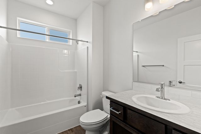 12225 N VALENCIA Ave, Spokane, WA 99218