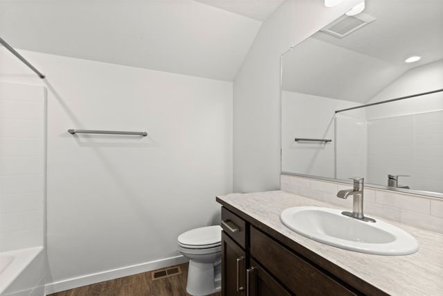 12225 N VALENCIA Ave, Spokane, WA 99218