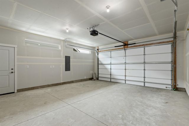 12225 N VALENCIA Ave, Spokane, WA 99218