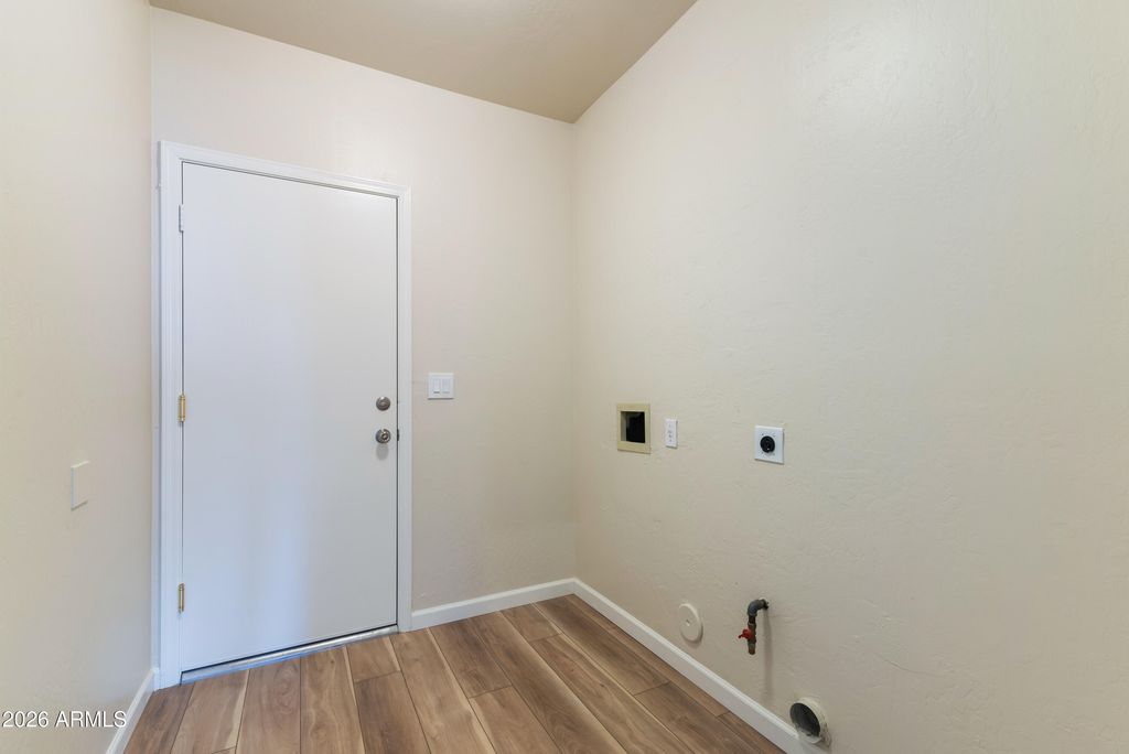 Image 22 of property listing at 10023 E JANICE Way, Scottsdale, AZ 85260