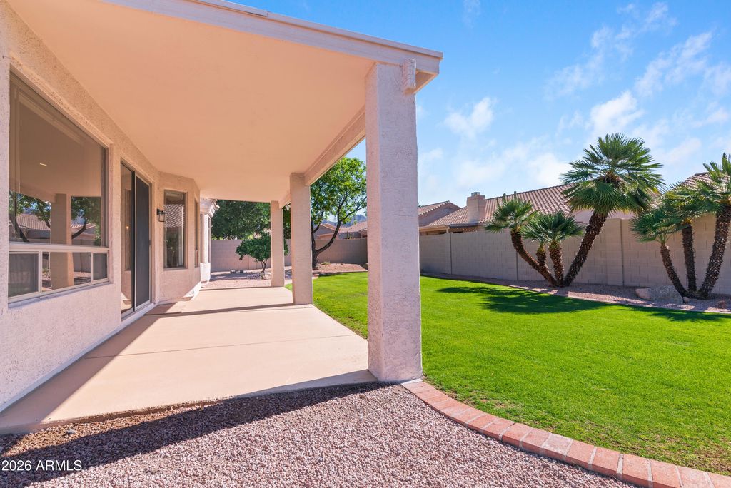 Image 25 of property listing at 10023 E JANICE Way, Scottsdale, AZ 85260