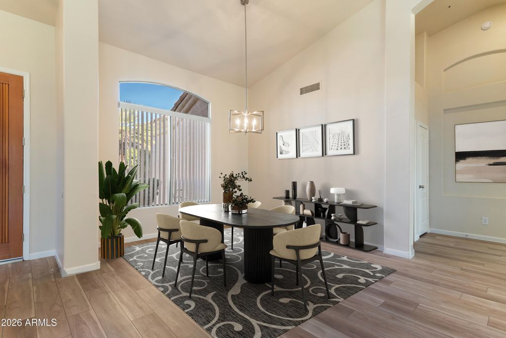 Image 4 of property listing at 10023 E JANICE Way, Scottsdale, AZ 85260