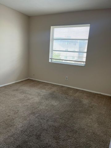 4800 NW 24th Court D214, Lauderdale Lakes, FL 33313