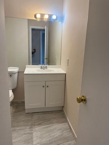 4800 NW 24th Court D214, Lauderdale Lakes, FL 33313