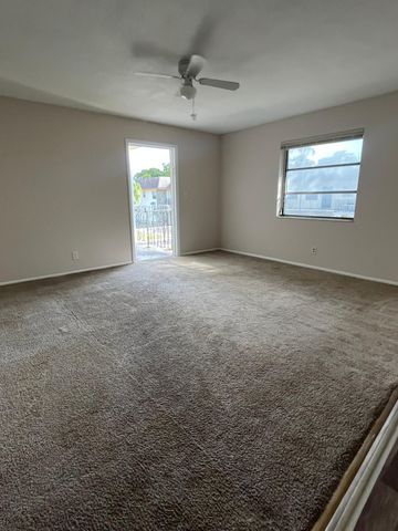 4800 NW 24th Court D214, Lauderdale Lakes, FL 33313