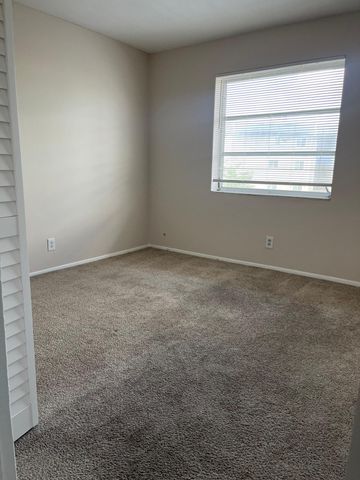 4800 NW 24th Court D214, Lauderdale Lakes, FL 33313