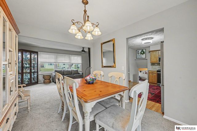 1118 Kingston Avenue, Bellevue, NE 68005