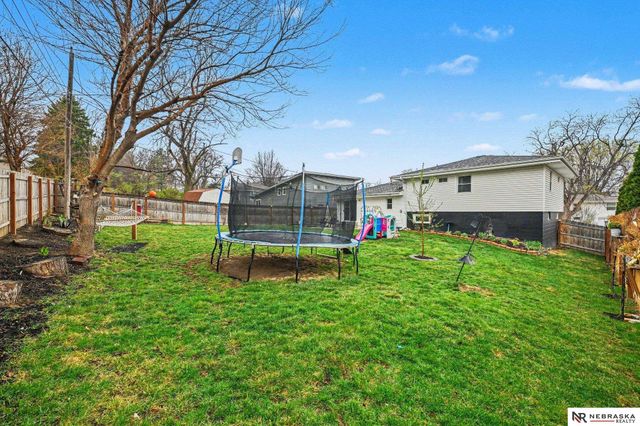 1118 Kingston Avenue, Bellevue, NE 68005