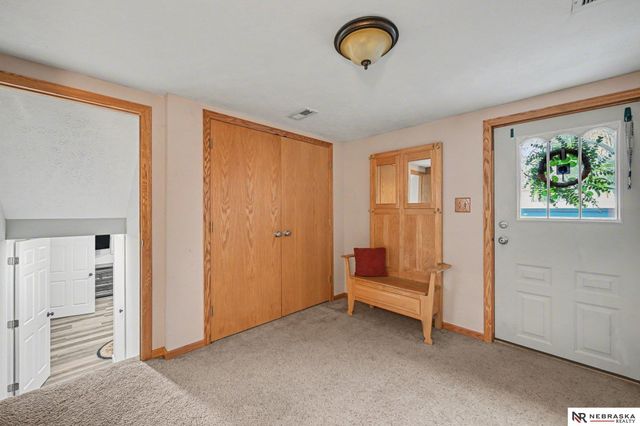 1118 Kingston Avenue, Bellevue, NE 68005