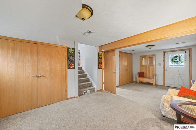 1118 Kingston Avenue, Bellevue, NE 68005