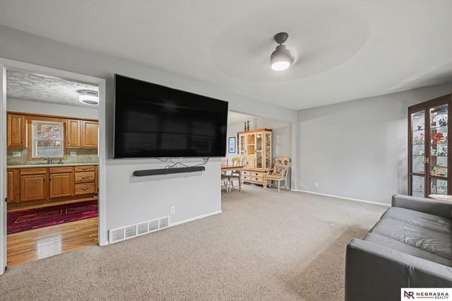 1118 Kingston Avenue, Bellevue, NE 68005