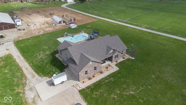 16310 E Main Street, Columbus, IN 47203