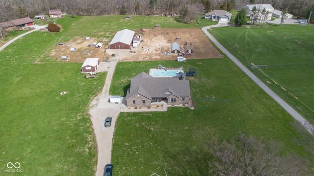 16310 E Main Street, Columbus, IN 47203