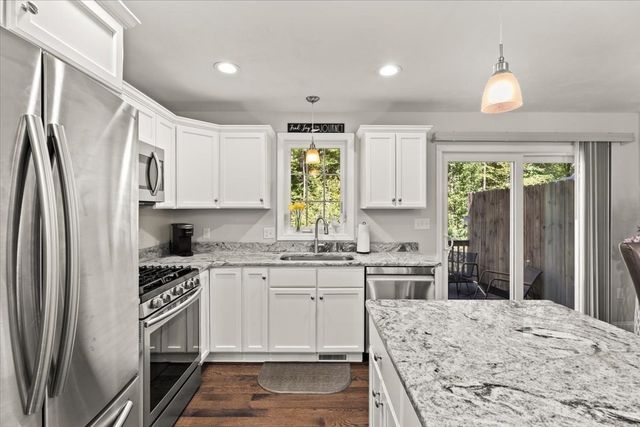 2 Milenas Path 2, Middleboro, MA 02346