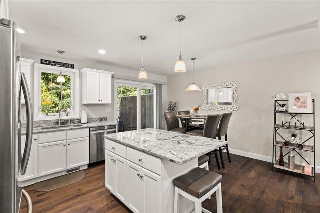 2 Milenas Path 2, Middleboro, MA 02346