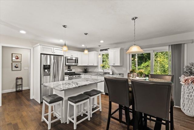 2 Milenas Path 2, Middleboro, MA 02346