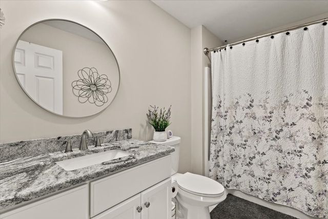 2 Milenas Path 2, Middleboro, MA 02346