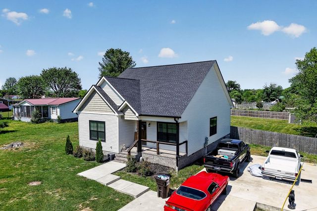 7240 Old Smithville Hwy, S, Sparta, TN 38583