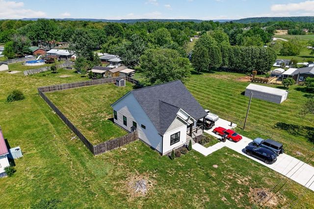 7240 Old Smithville Hwy, S, Sparta, TN 38583