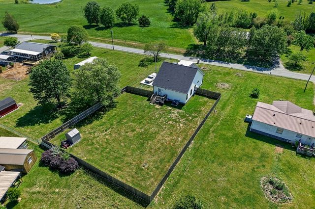 7240 Old Smithville Hwy, S, Sparta, TN 38583