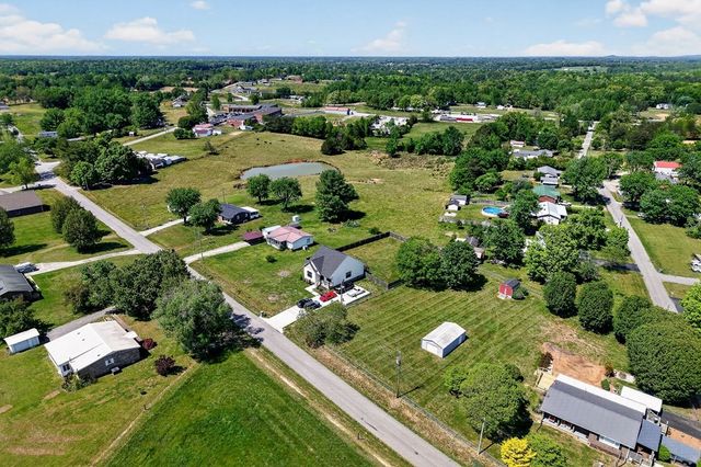7240 Old Smithville Hwy, S, Sparta, TN 38583
