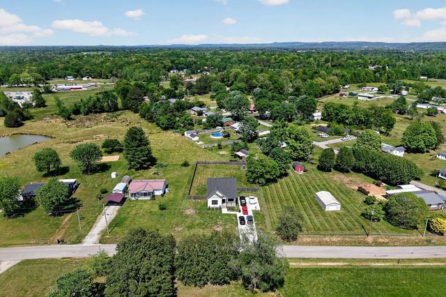 7240 Old Smithville Hwy, S, Sparta, TN 38583