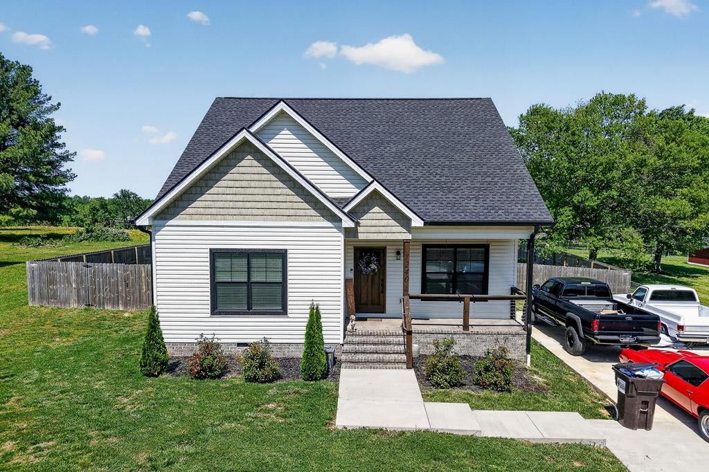 7240 Old Smithville Hwy, S, Sparta, TN 38583