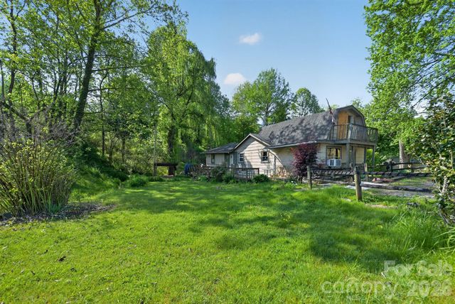 44 Dragonfly Lane, Whittier, NC 28789