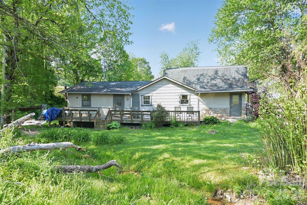 44 Dragonfly Lane, Whittier, NC 28789