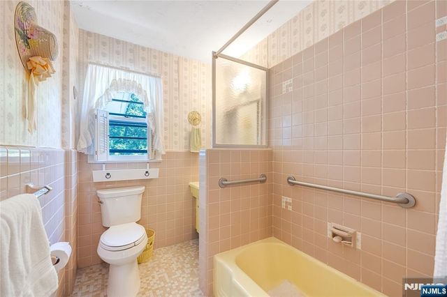 156 Cedar Avenue, Hackensack, NJ 07601