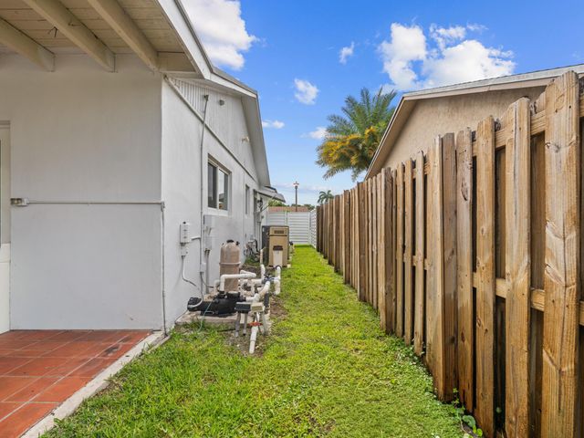 5317 SW 120th Avenue, Cooper City, FL 33330