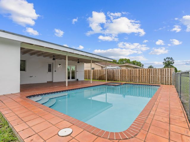 5317 SW 120th Avenue, Cooper City, FL 33330