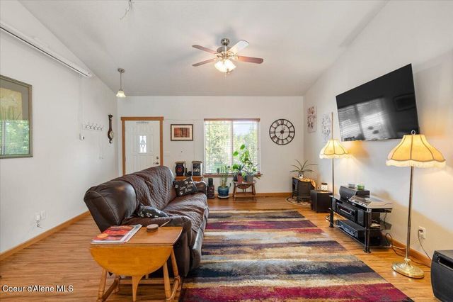 32811 N 14th AVE, Spirit Lake, ID 83869