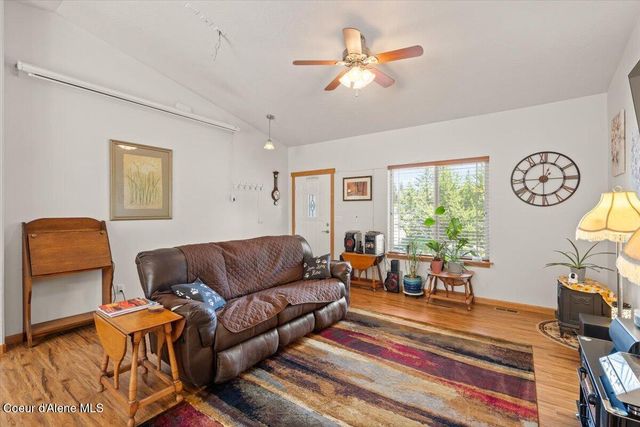 32811 N 14th AVE, Spirit Lake, ID 83869