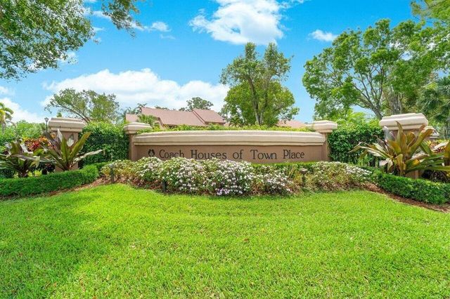 5560 Coach House Cir C, Boca Raton, FL 33486