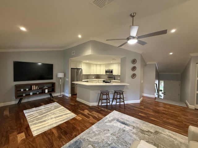 5560 Coach House Cir C, Boca Raton, FL 33486