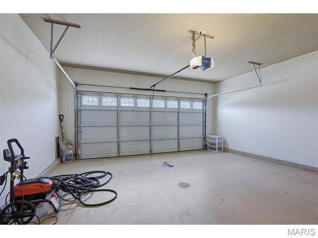 255 Winding Bluffs Court, Fenton, MO 63026