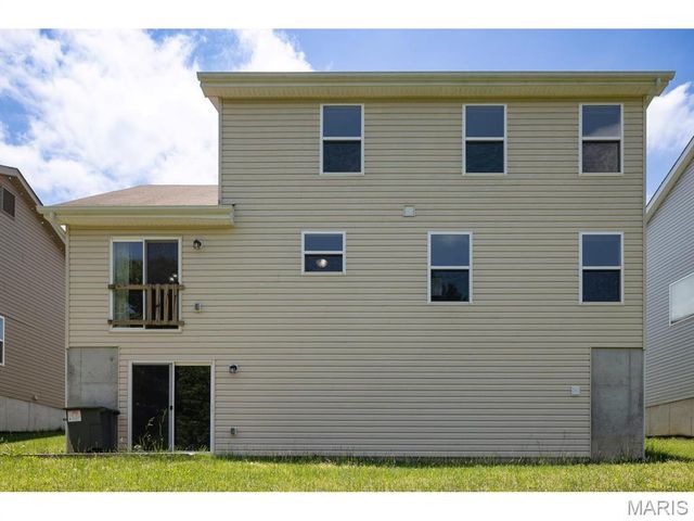 255 Winding Bluffs Court, Fenton, MO 63026