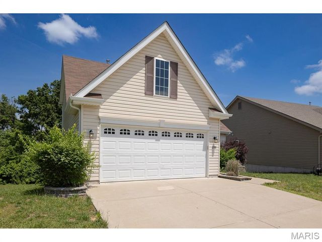 255 Winding Bluffs Court, Fenton, MO 63026